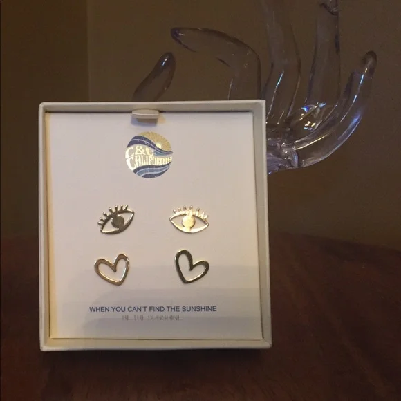 Fashion Eye & Heart Earrings Set - Picture 2 of 6